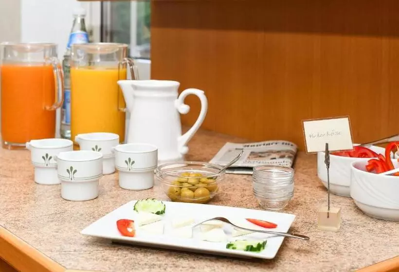 هتل Pension Störtebeker