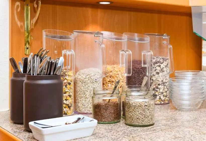 هتل Pension Störtebeker