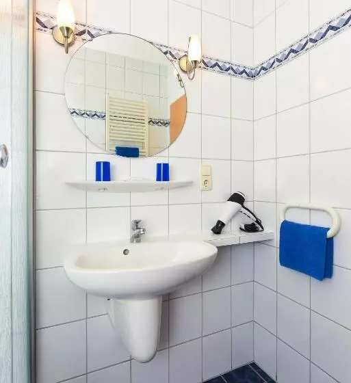 هتل Pension Störtebeker