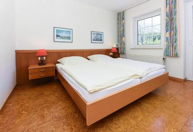 هتل Pension Störtebeker