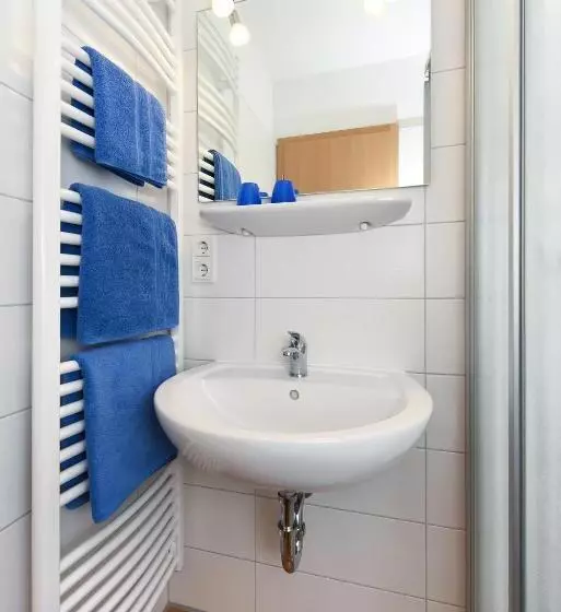 هتل Pension Störtebeker