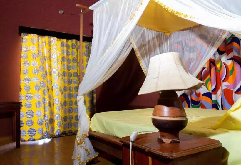 تختخواب و صبحانه Bohobé Naboty