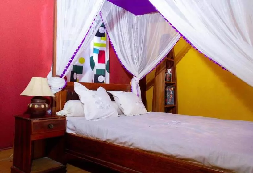 تختخواب و صبحانه Bohobé Naboty