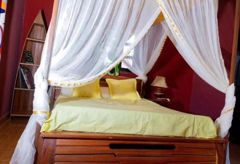 تختخواب و صبحانه Bohobé Naboty