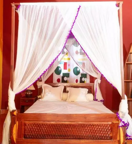 تختخواب و صبحانه Bohobé Naboty