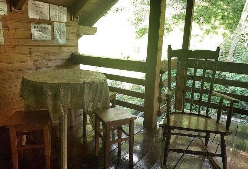 تختخواب و صبحانه Eszter Panzió