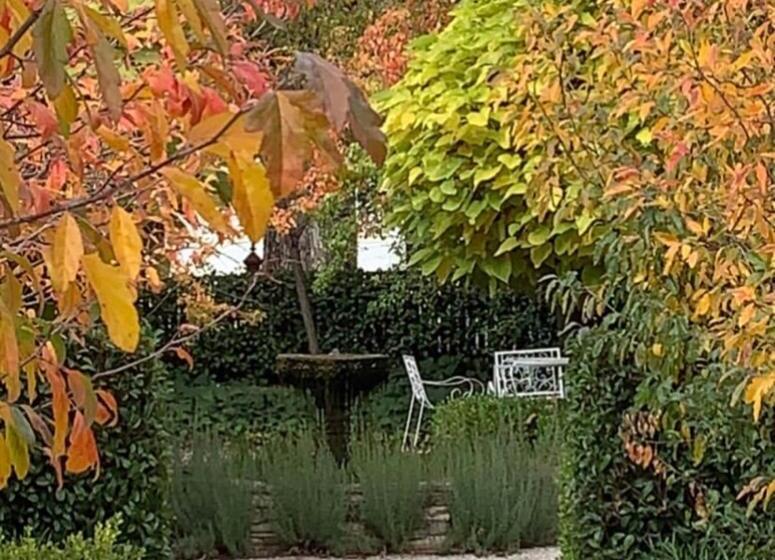 Bed and Breakfast Howlong Old Post Office Luxury Suite