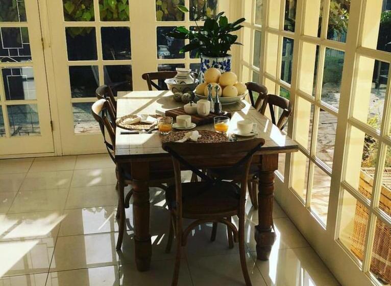 Bed and Breakfast Howlong Old Post Office Luxury Suite