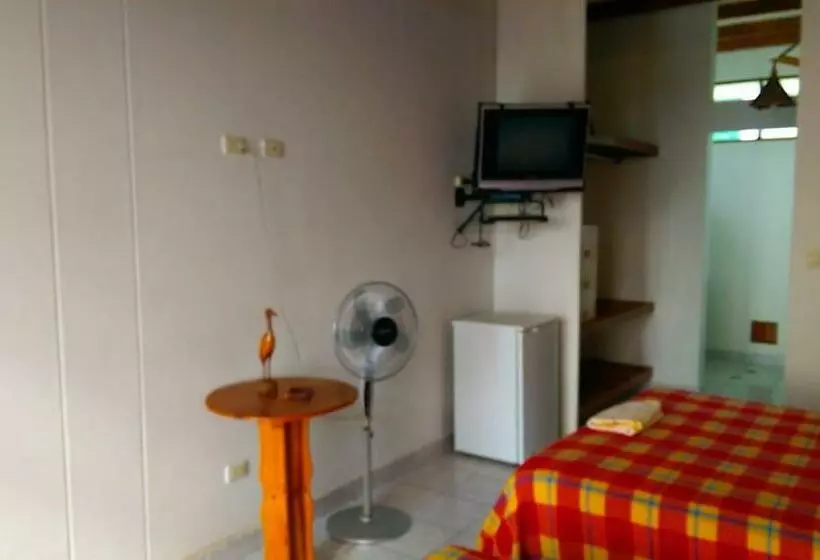 هتل Amotape Home