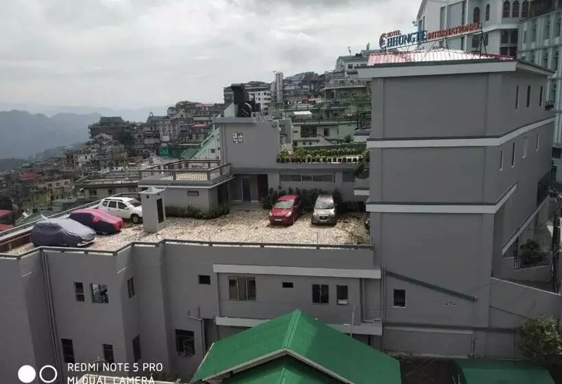 ホテル Chhungte International