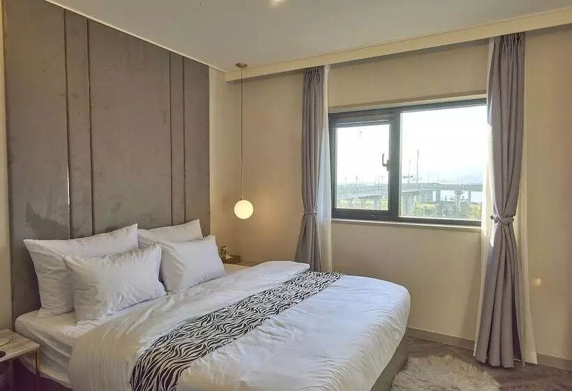 Hotel Denbasta