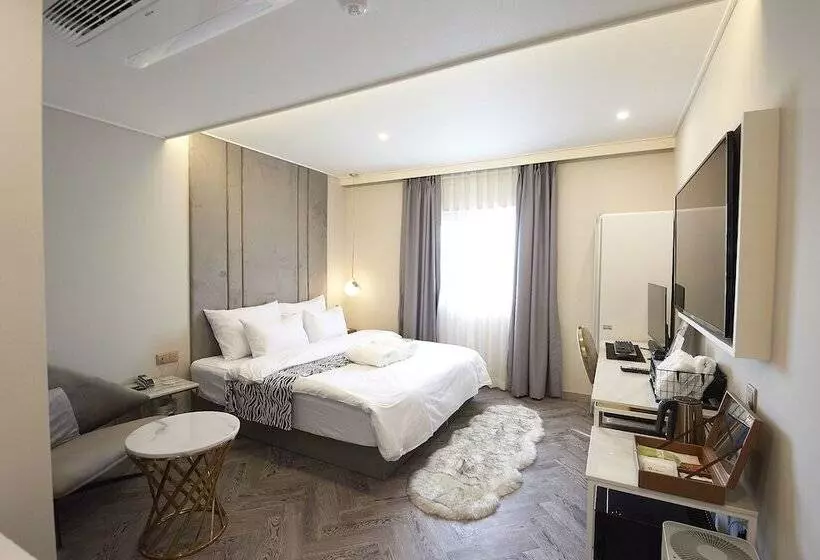 Hotel Denbasta