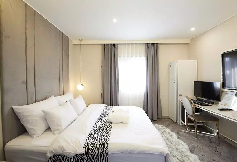 Hotel Denbasta