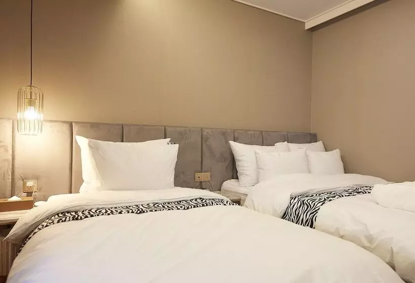 Hotel Denbasta