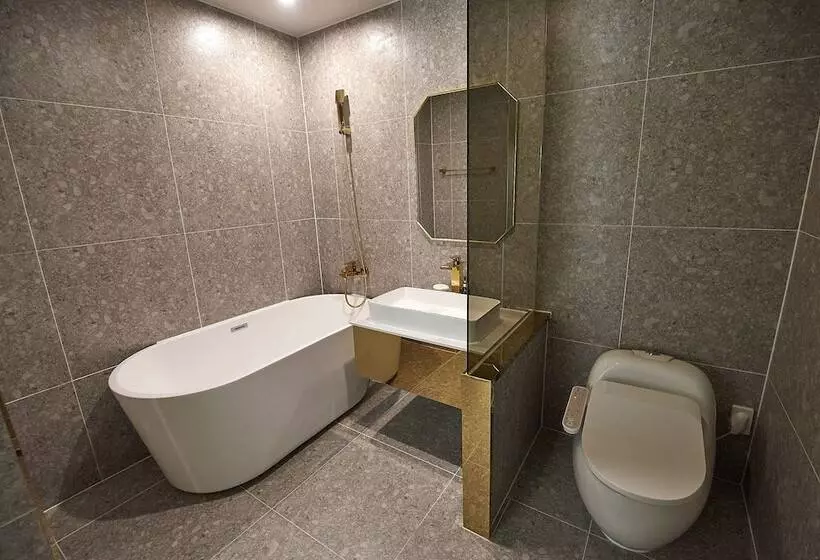 Hotel Denbasta