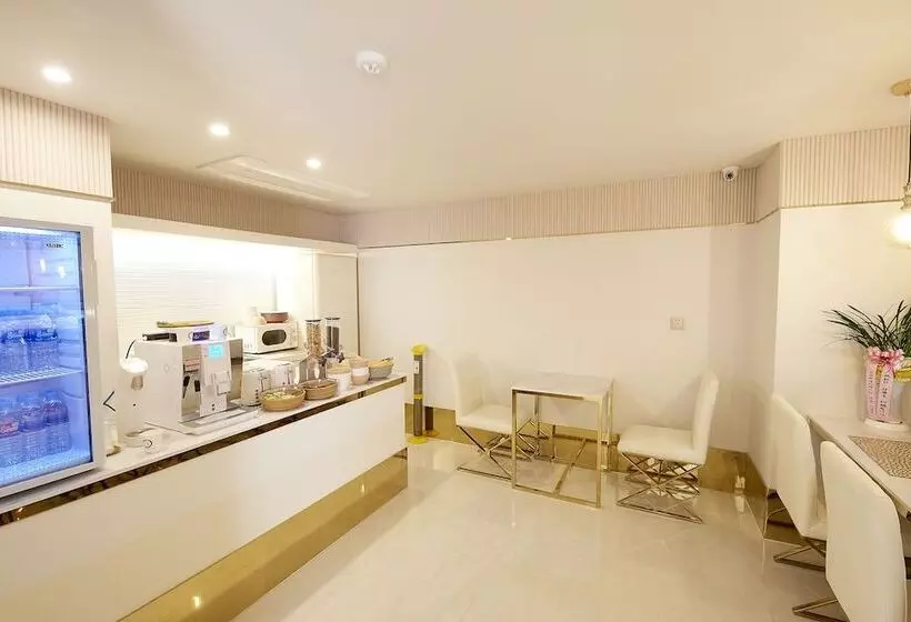 Hotel Denbasta