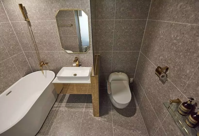 Hotel Denbasta