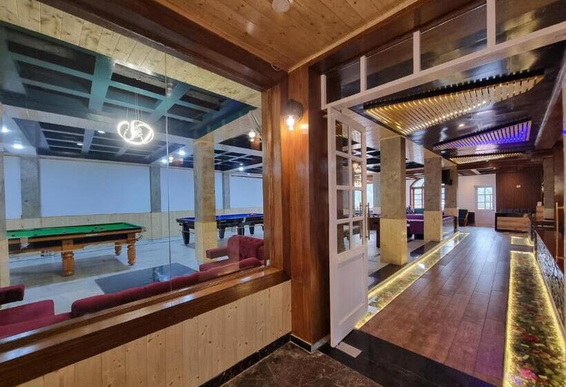 בית מלון כפרי Satyadev Grand