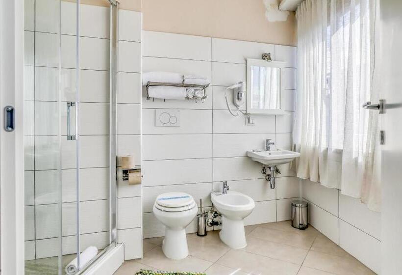 پانسیون Asso Residence Centro