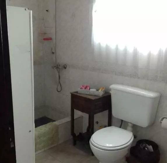 Majatalo Casa De Franchesca Hostel