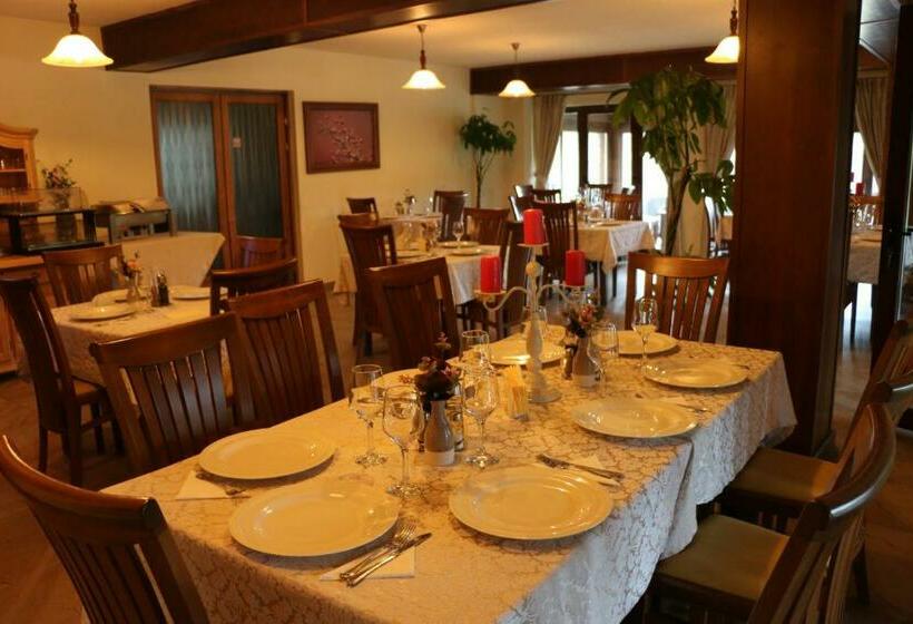 Pensiunea Colț Din Rai