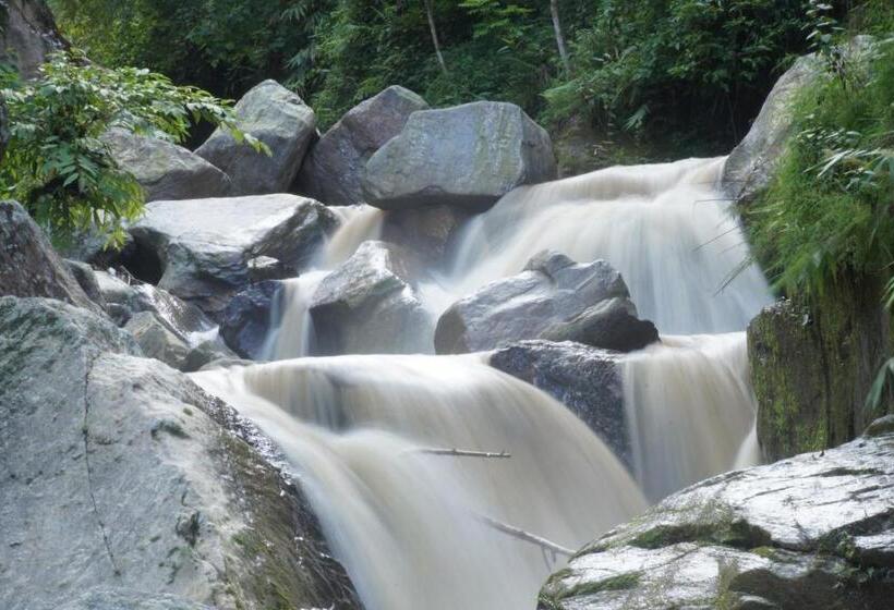 Hotel Tathagata Farm