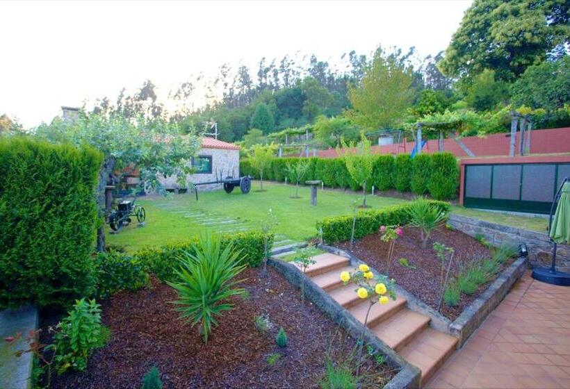 Elegant House In Cuntis With Pool