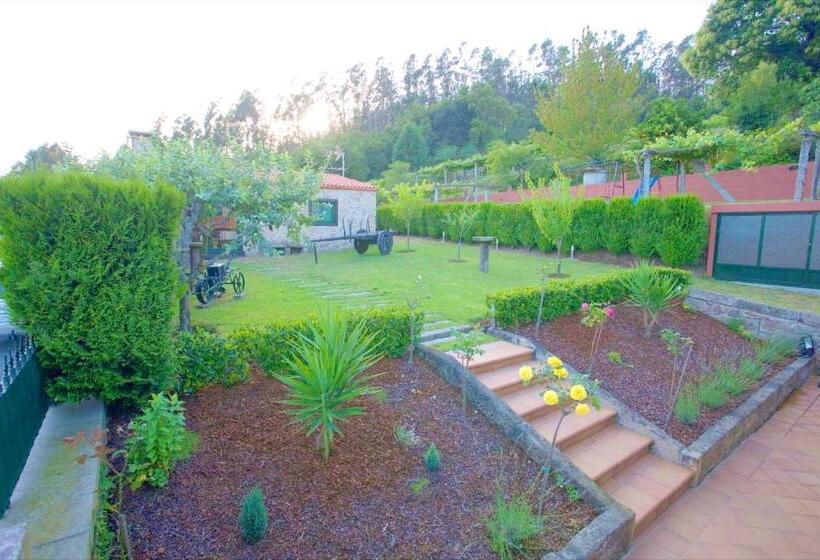 Elegant House In Cuntis With Pool