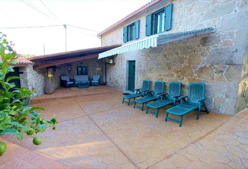 Elegant House In Cuntis With Pool