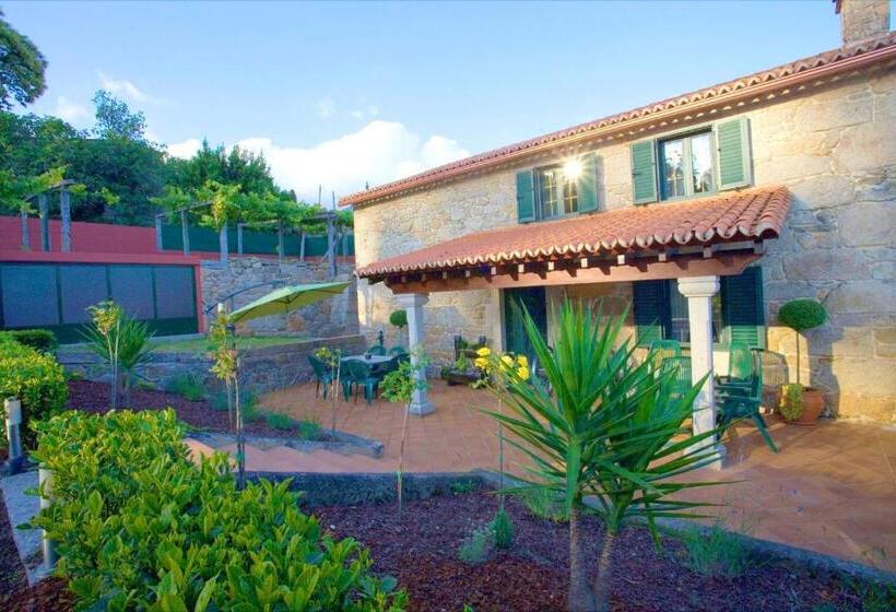 Elegant House In Cuntis With Pool