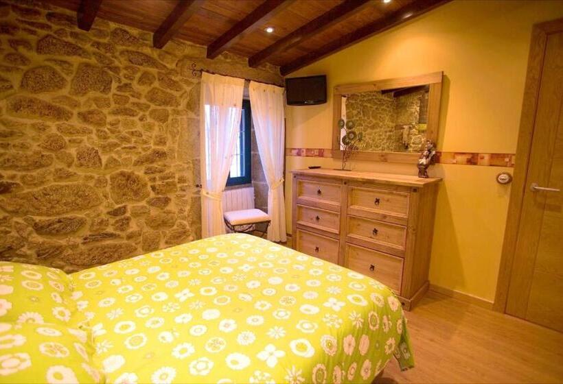 Elegant House In Cuntis With Pool