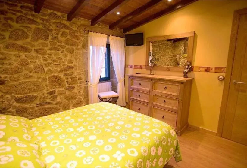 Elegant House In Cuntis With Pool