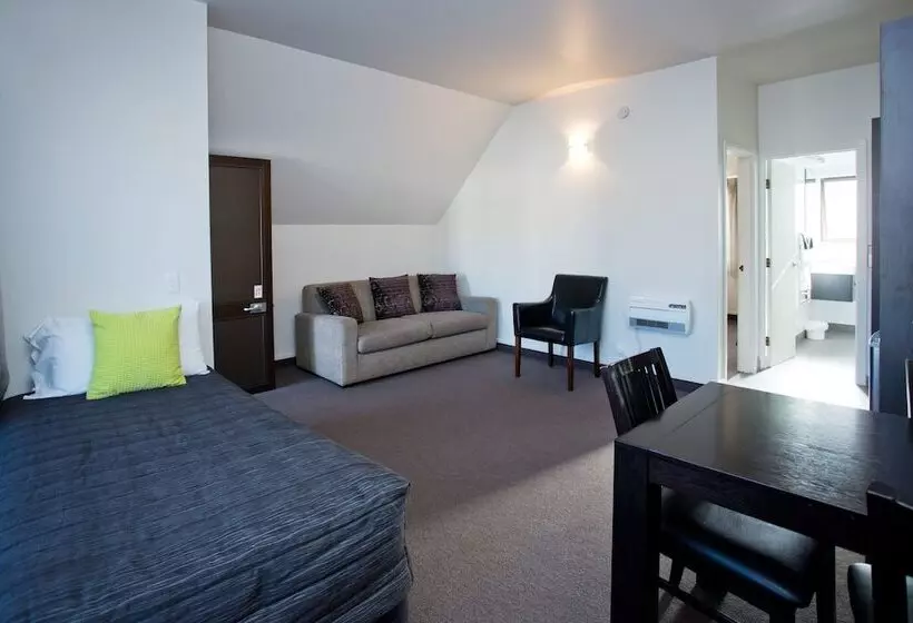 Cable Court Motel