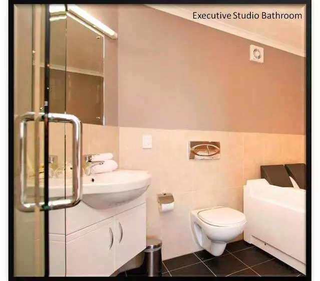 فندق Aotea Motor Lodge