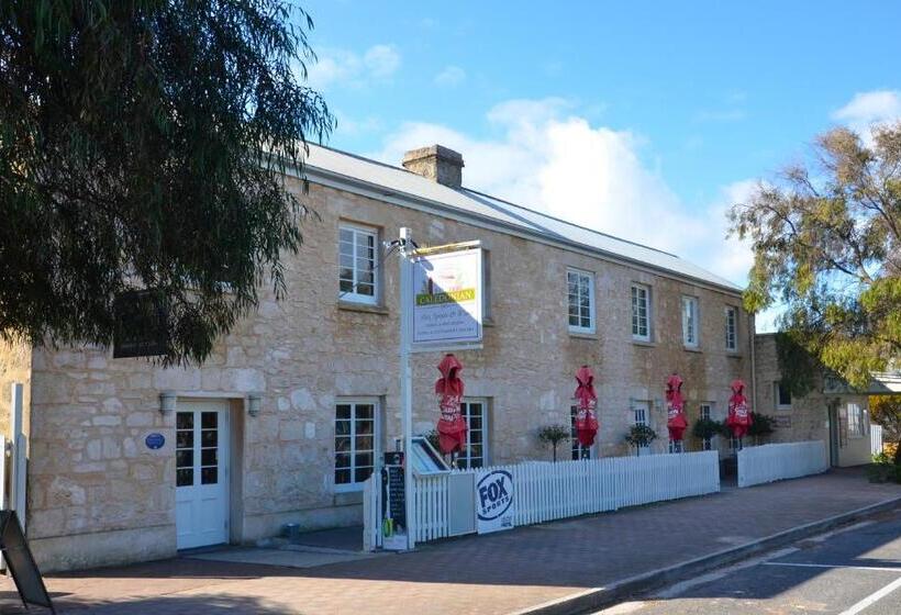 Hotel Caledonian Inn