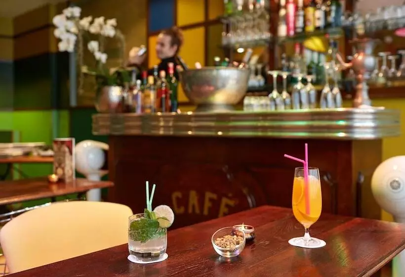 Hôtel Du Petit Moulin, Haute Couture Hotel By Lacroix