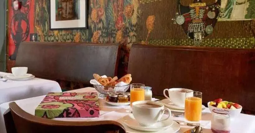 Hôtel Du Petit Moulin, Haute Couture Hotel By Lacroix