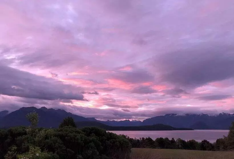 호텔 Manapouri Lakeview Motor Inn