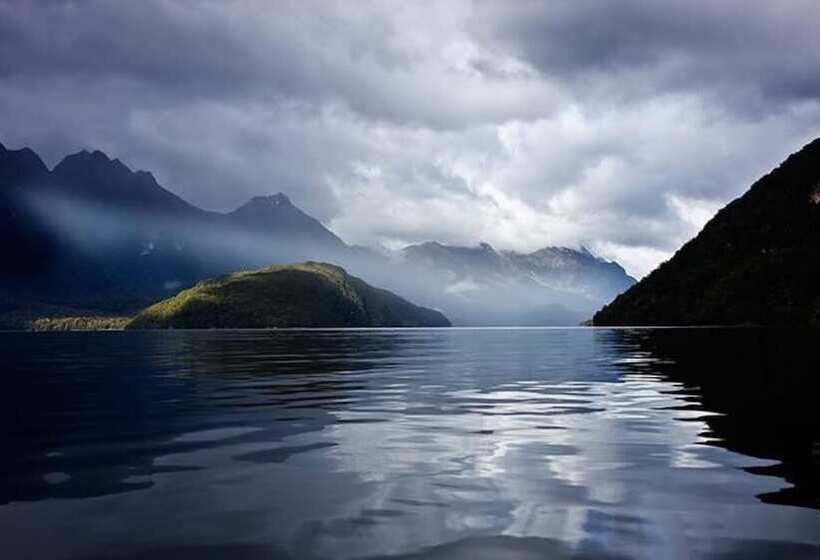 فندق Manapouri Lakeview Motor Inn