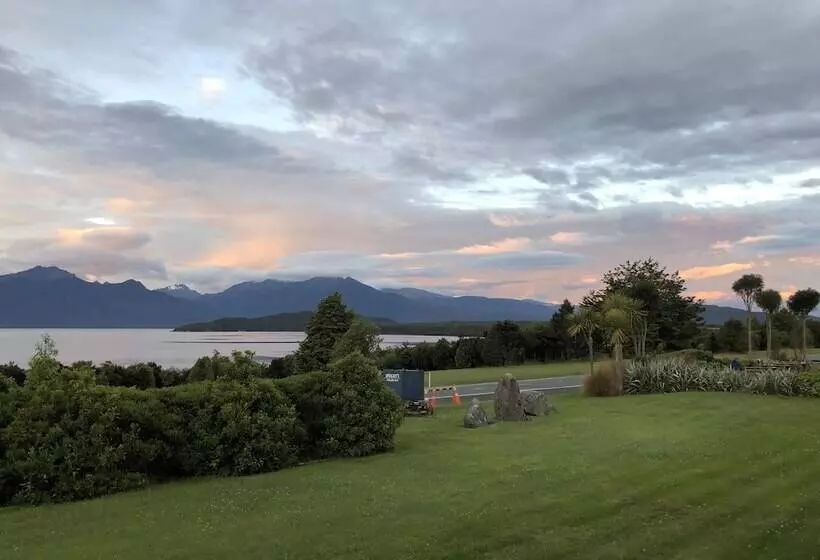 호텔 Manapouri Lakeview Motor Inn