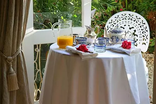 هتل Peace And Plenty Inn