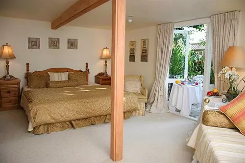 هتل Peace And Plenty Inn