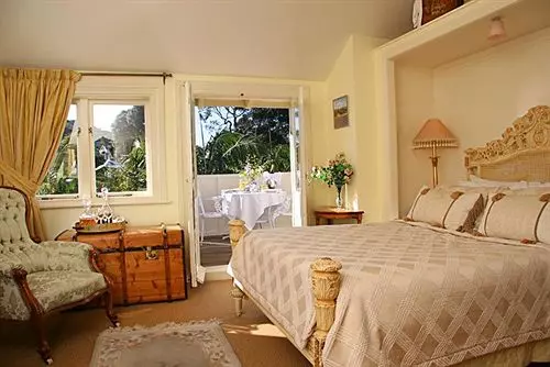 هتل Peace And Plenty Inn