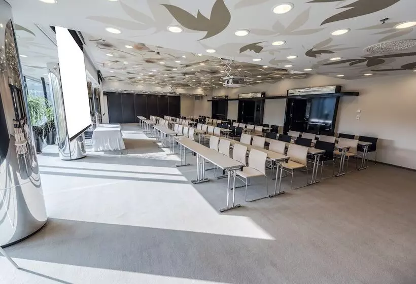 هتل Yasmin Košice