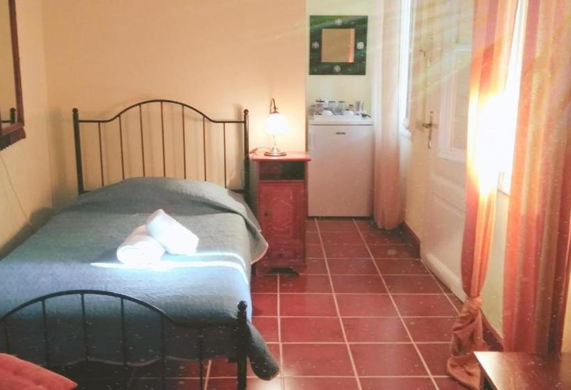 פנסיון Atheaton Traditional Guesthouse