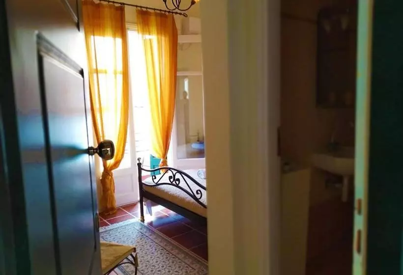 ペンション Atheaton Traditional Guesthouse