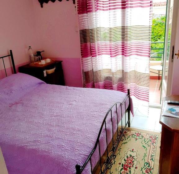 פנסיון Atheaton Traditional Guesthouse