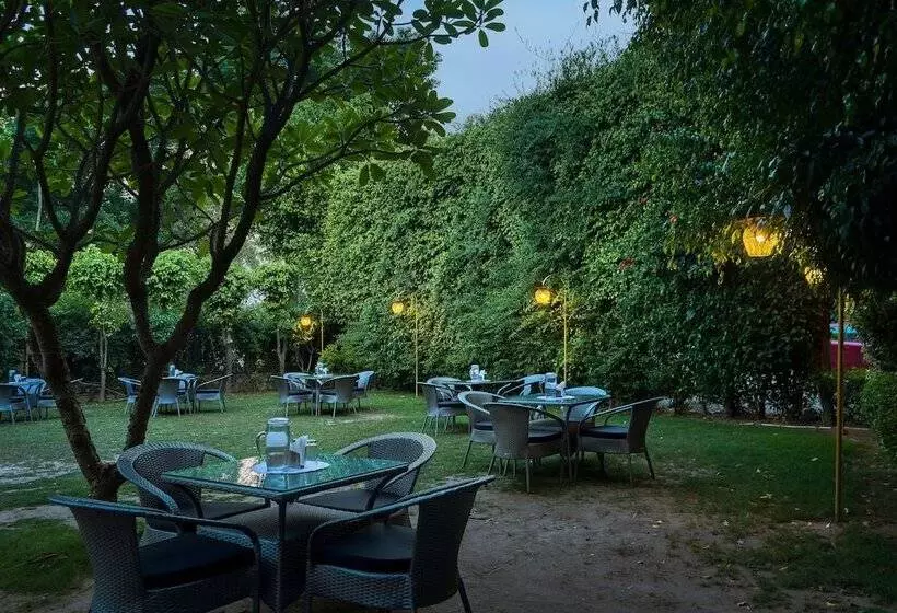 ホテル Corbett Machaan Resort