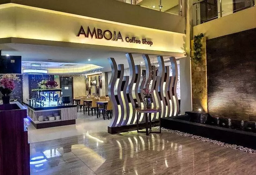 Hotelli Grand Parama