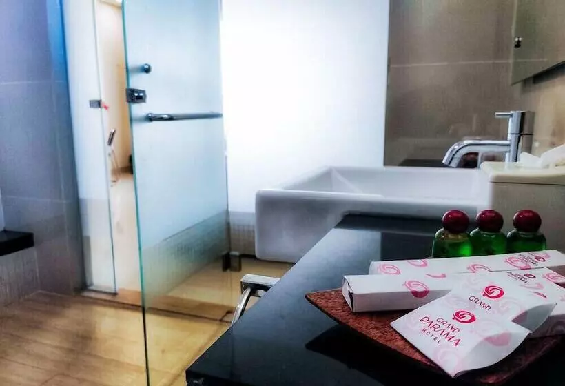 Hotelli Grand Parama